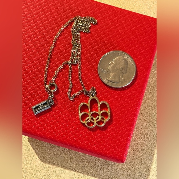 Vintage 1976 Olympic Game Rings  Gold Plated Pendant Necklace Cojo 1976 Montreal - Picture 8 of 13